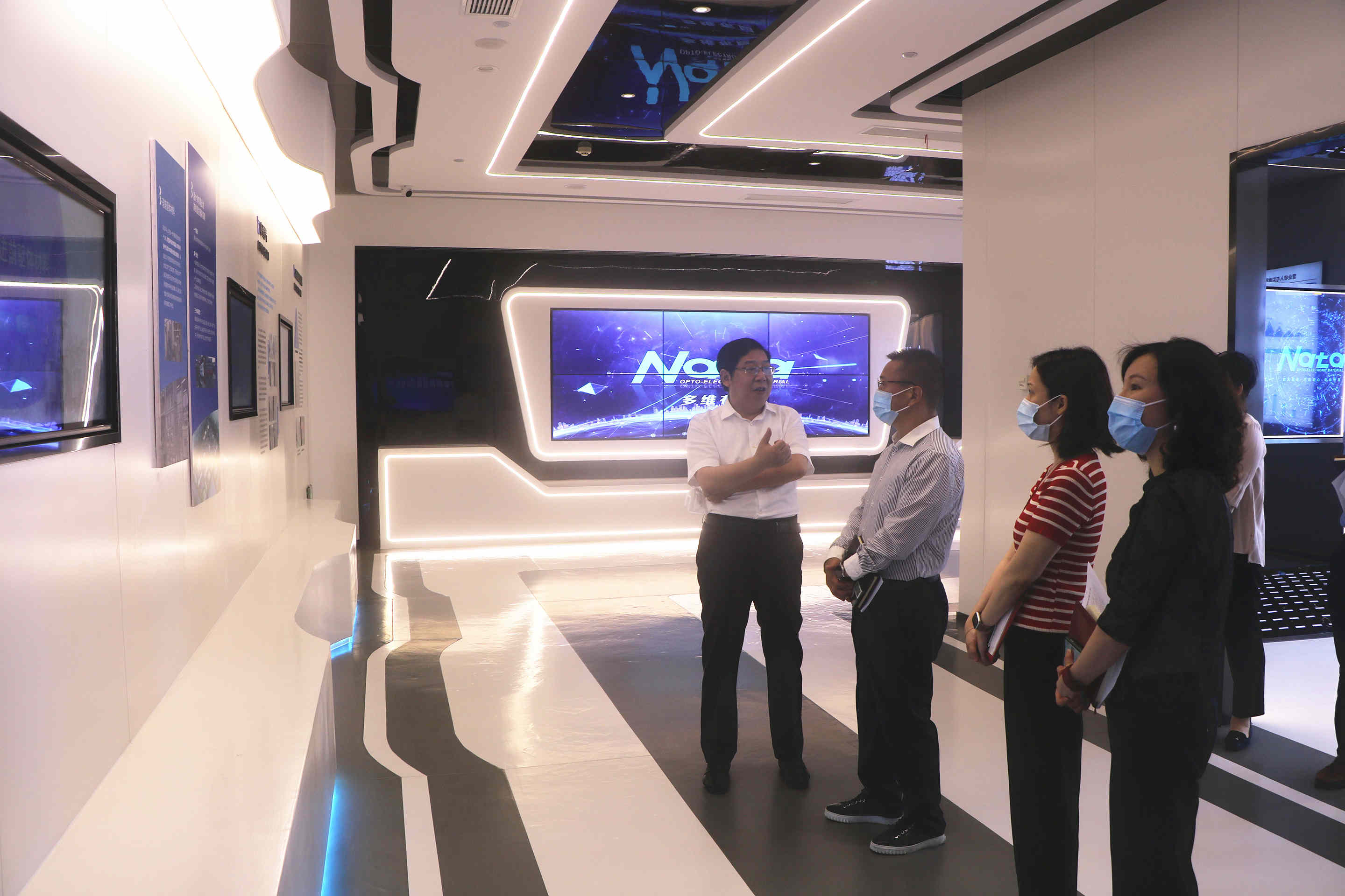 蘇州工業園區組織部“金雞湖人才計劃”專家慰問(圖4)